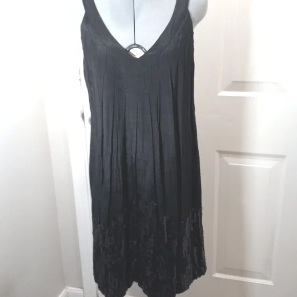 Culture, Black Dress with Sequins 10" up from the Bottom. SILK Size Med - Picture 6 of 10